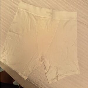 SKIMS 🤍 White Boxer Shorts